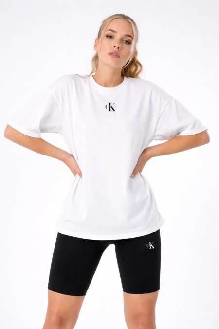 طقم رياضي كالفين كلاين (شورت + نص كم)