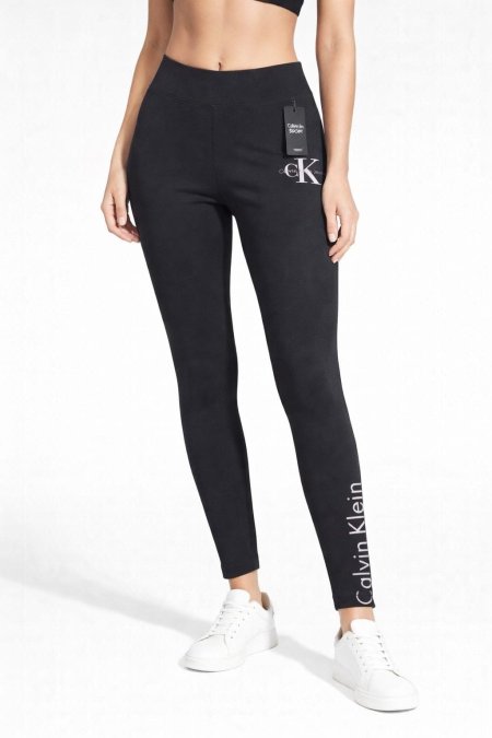 تايتس كالفين كلاين