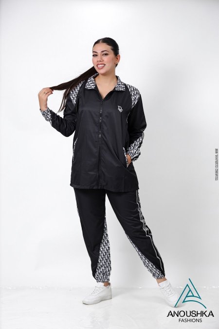 أسود