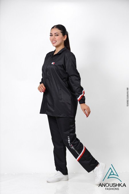 أسود
