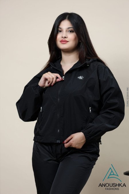 أسود
